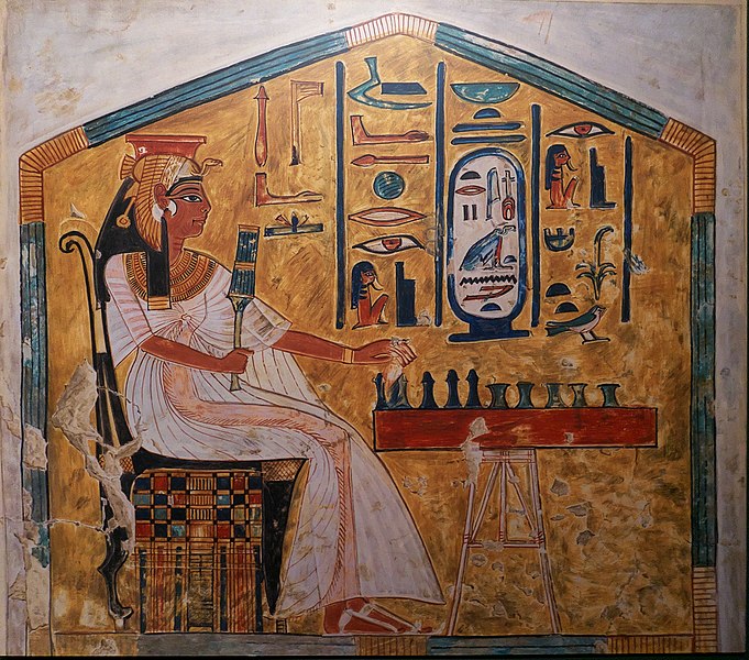 nefertari playing senet